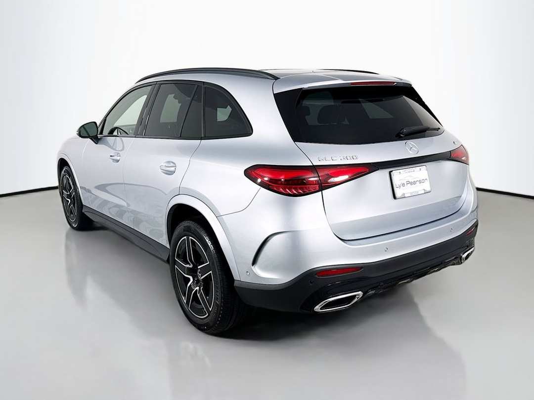 2026 Mercedes-Benz GLC GLC 300 - Image 3
