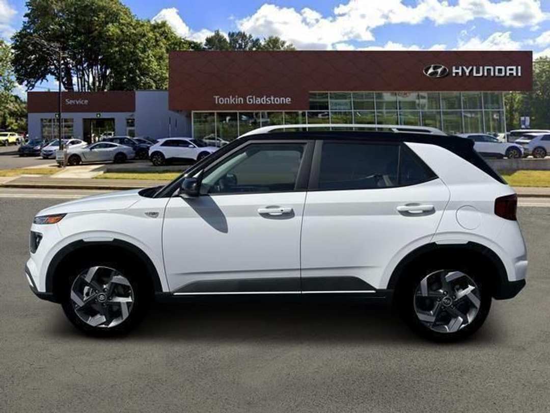 2026 Hyundai Venue SEL - Image 3