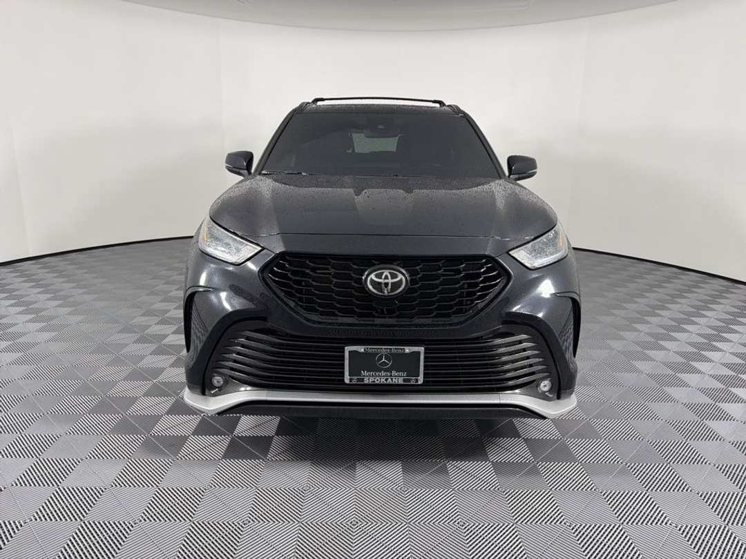 2021 Toyota Highlander XSE - Image 3