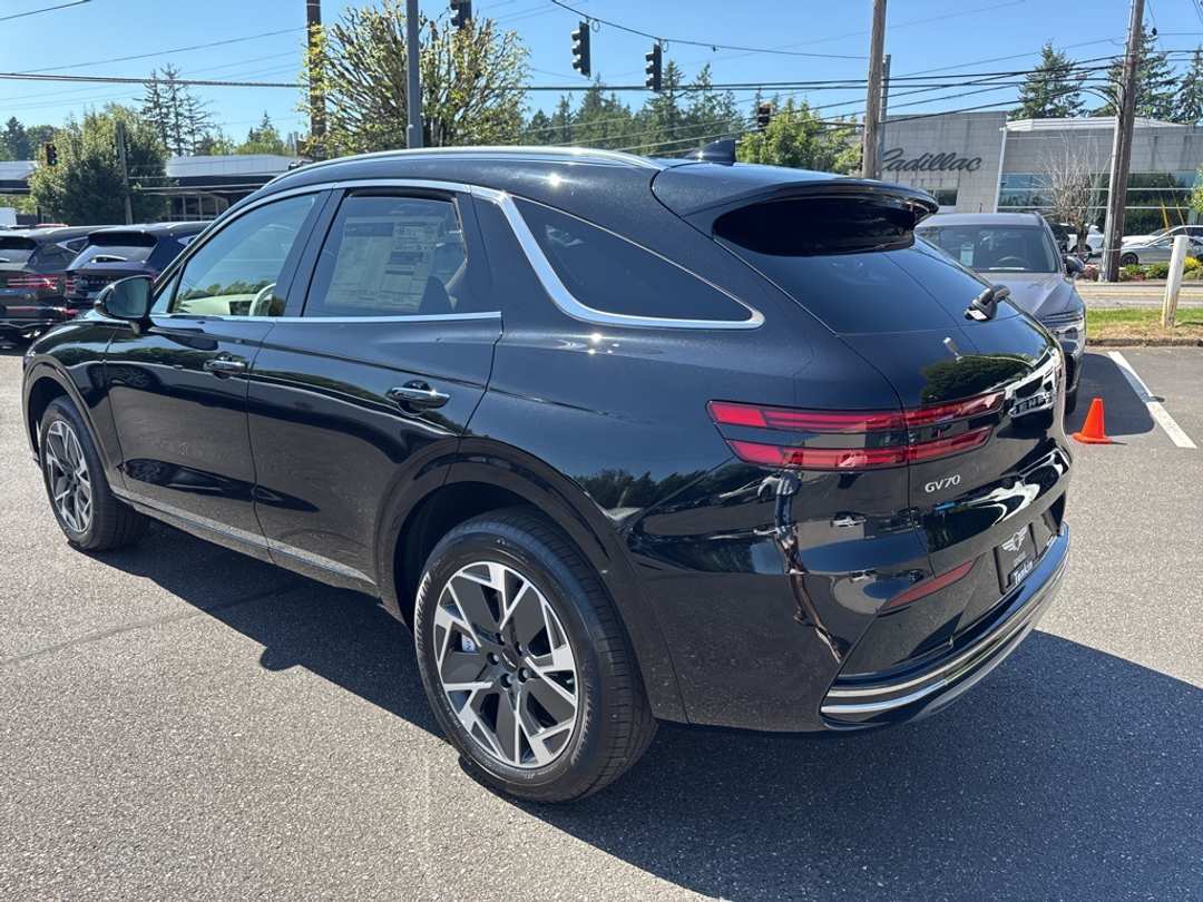2026 Genesis Electrified Gv70 - Image 5