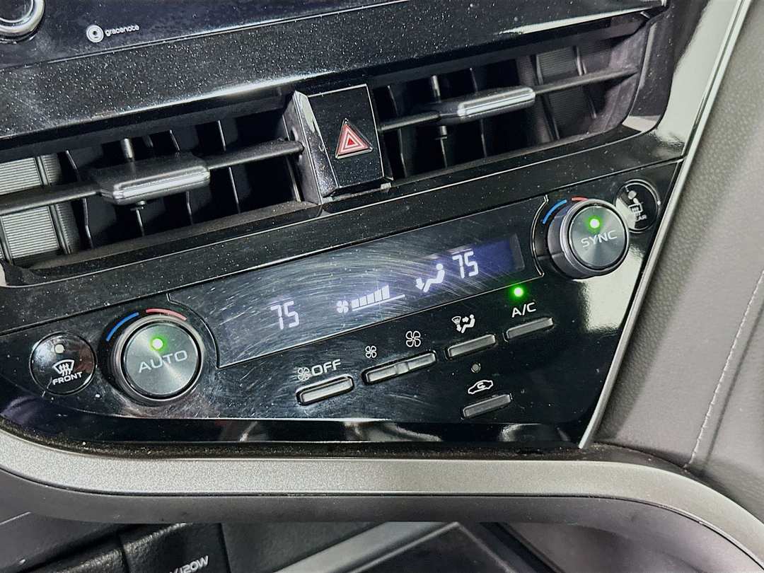 2024 Toyota Camry LE - Image 17