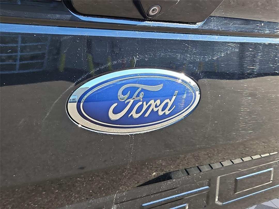 2018 Ford F-150 Lariat - Image 25