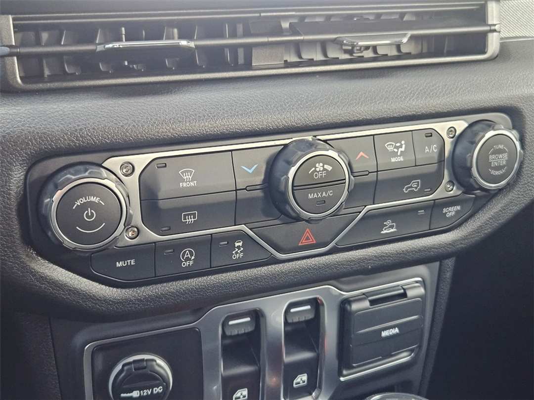 2026 Jeep Wrangler Sport - Image 23