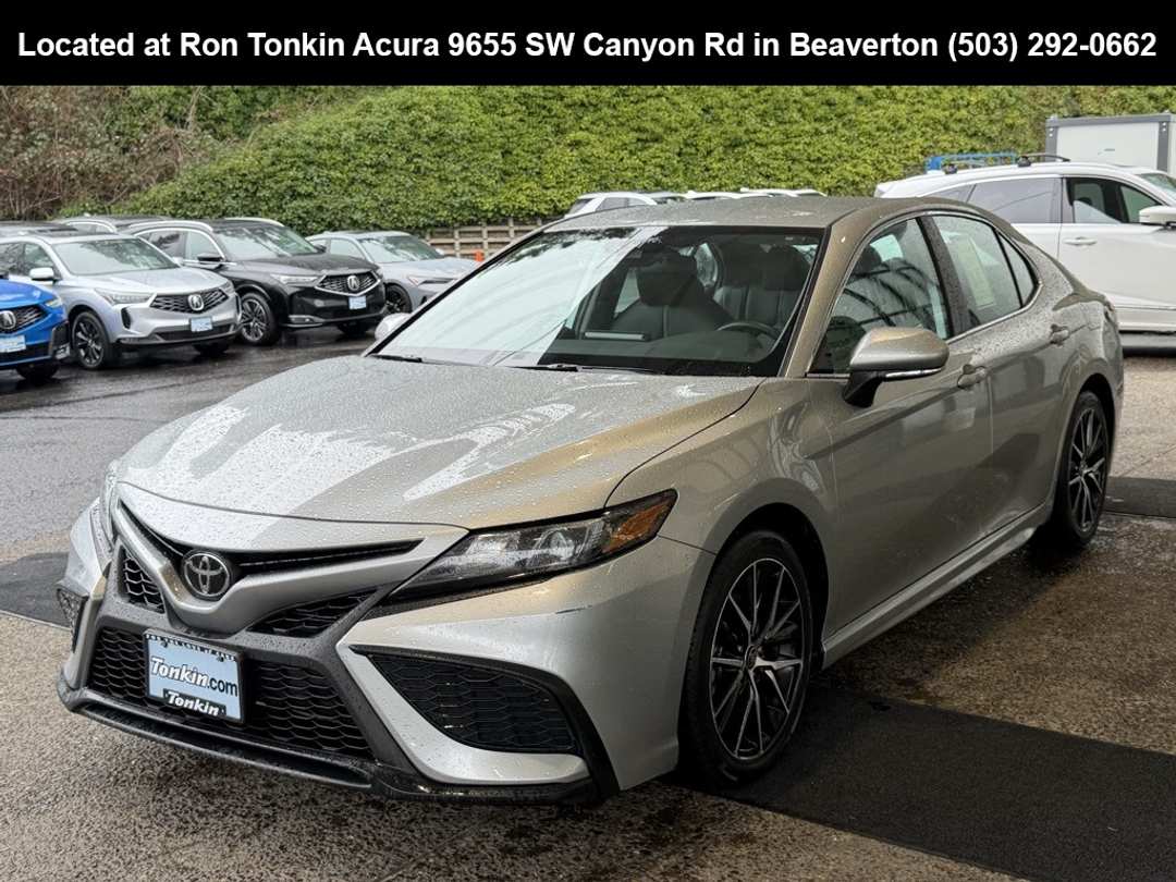 2024 Toyota Camry SE - Image 4