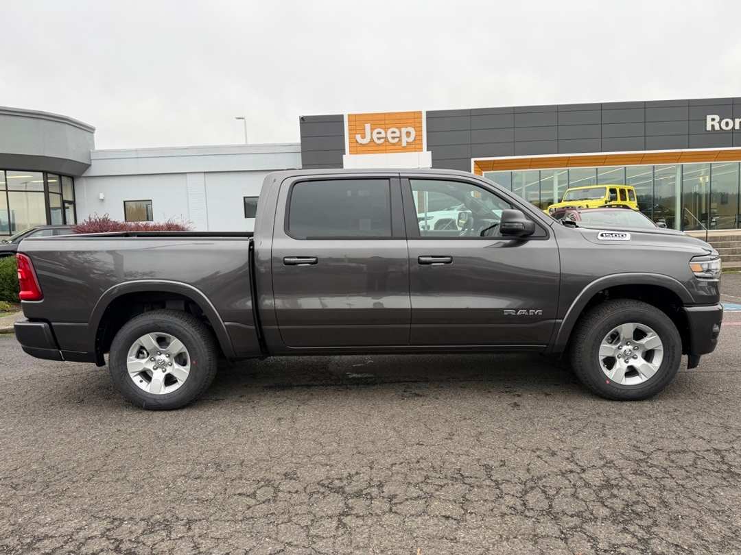 2026 Ram 1500 Big Horn/Lone Star - Image 9