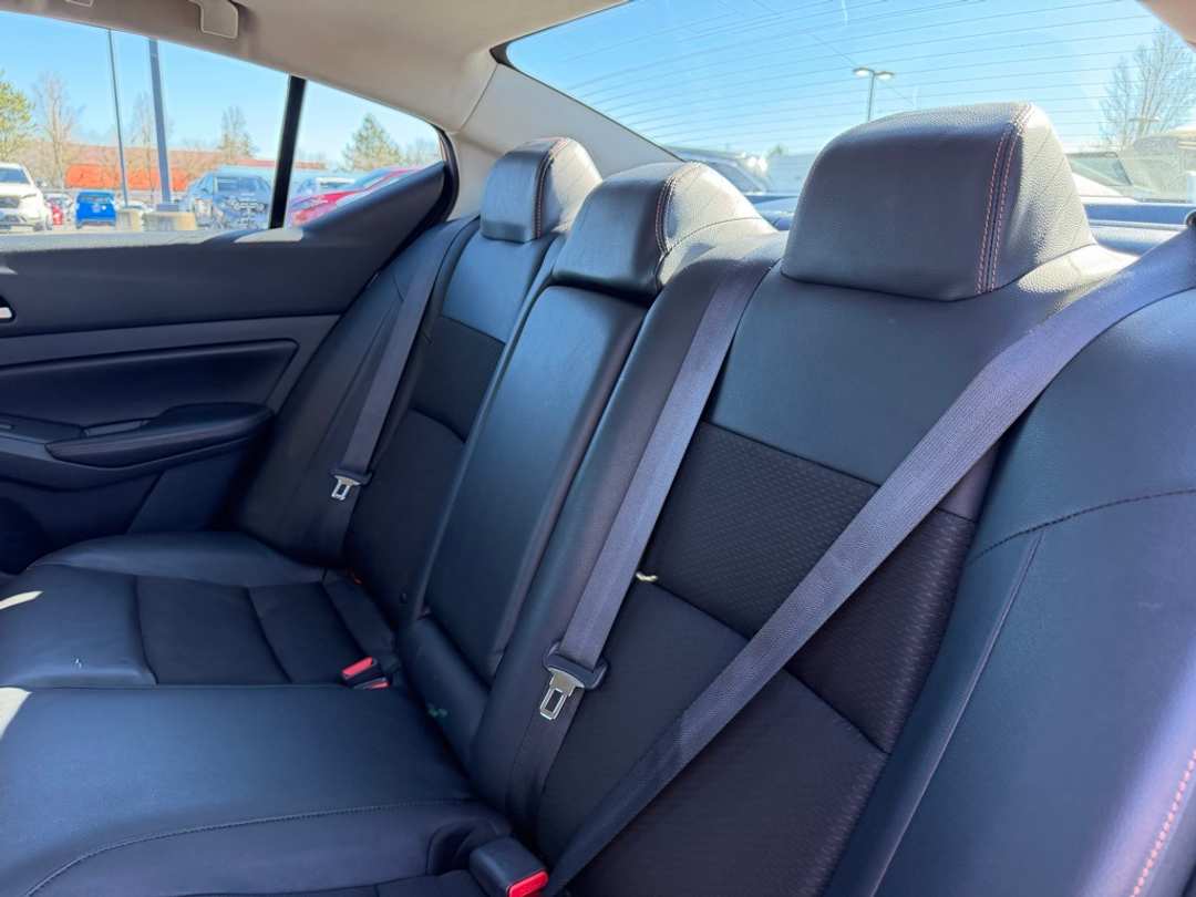 2021 Nissan Altima 2.5 SR - Image 30