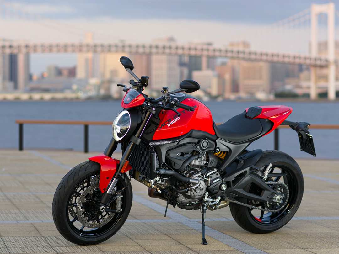 2025 Ducati Monster + - Image 16