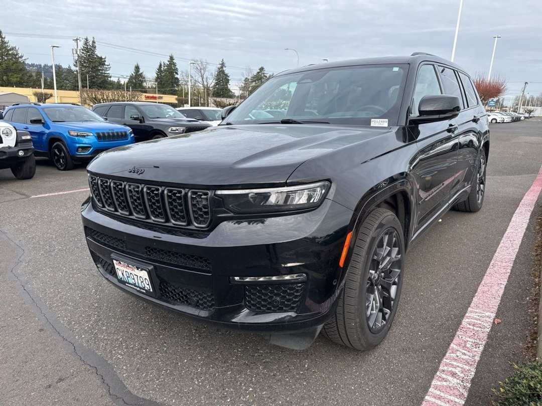 2024 Jeep Grand Cherokee L Summit - Image 3