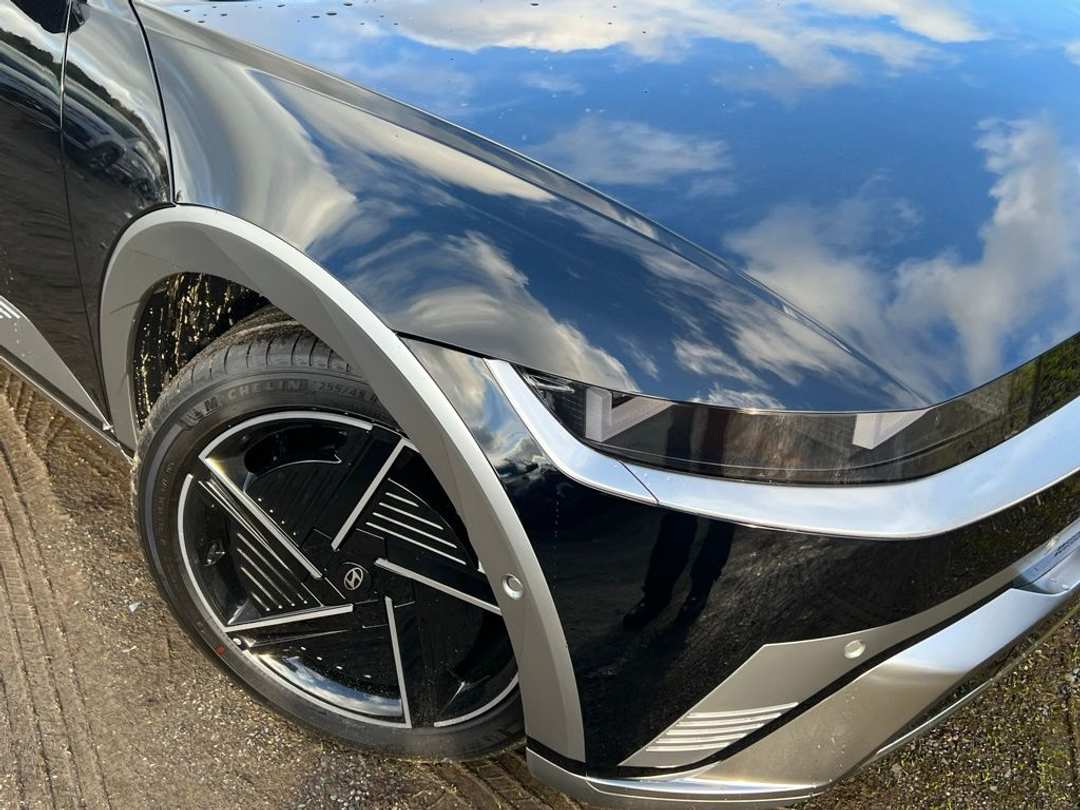 2026 Hyundai Ioniq 5 Limited - Image 2