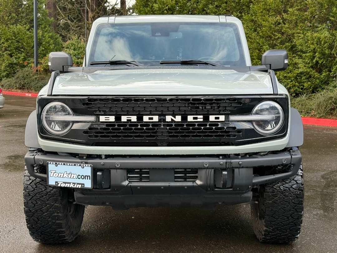 2024 Ford Bronco Wildtrak - Image 2