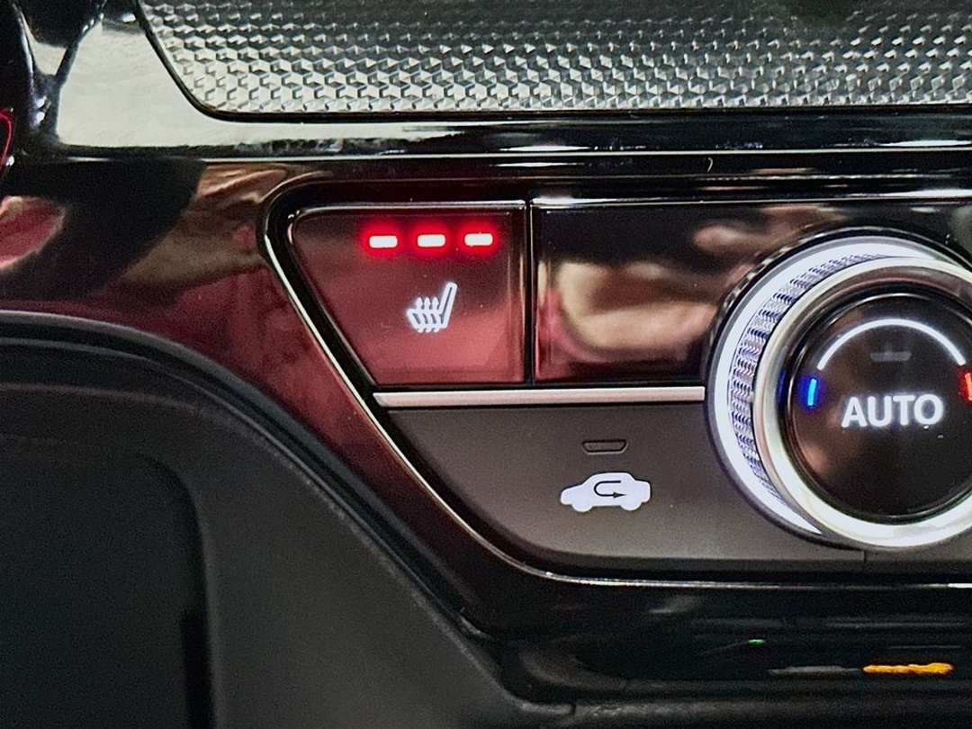 2026 Honda CR-V Sport Touring - Image 21