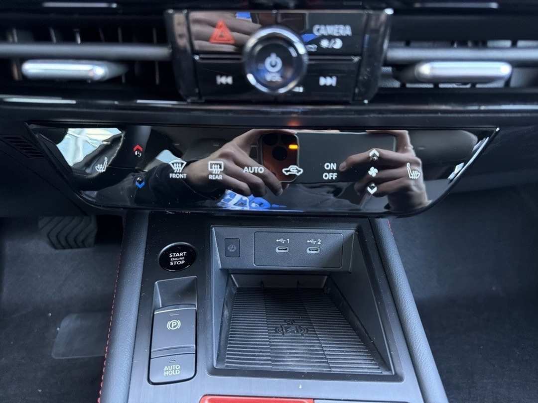 2026 Nissan Kicks SR - Image 28