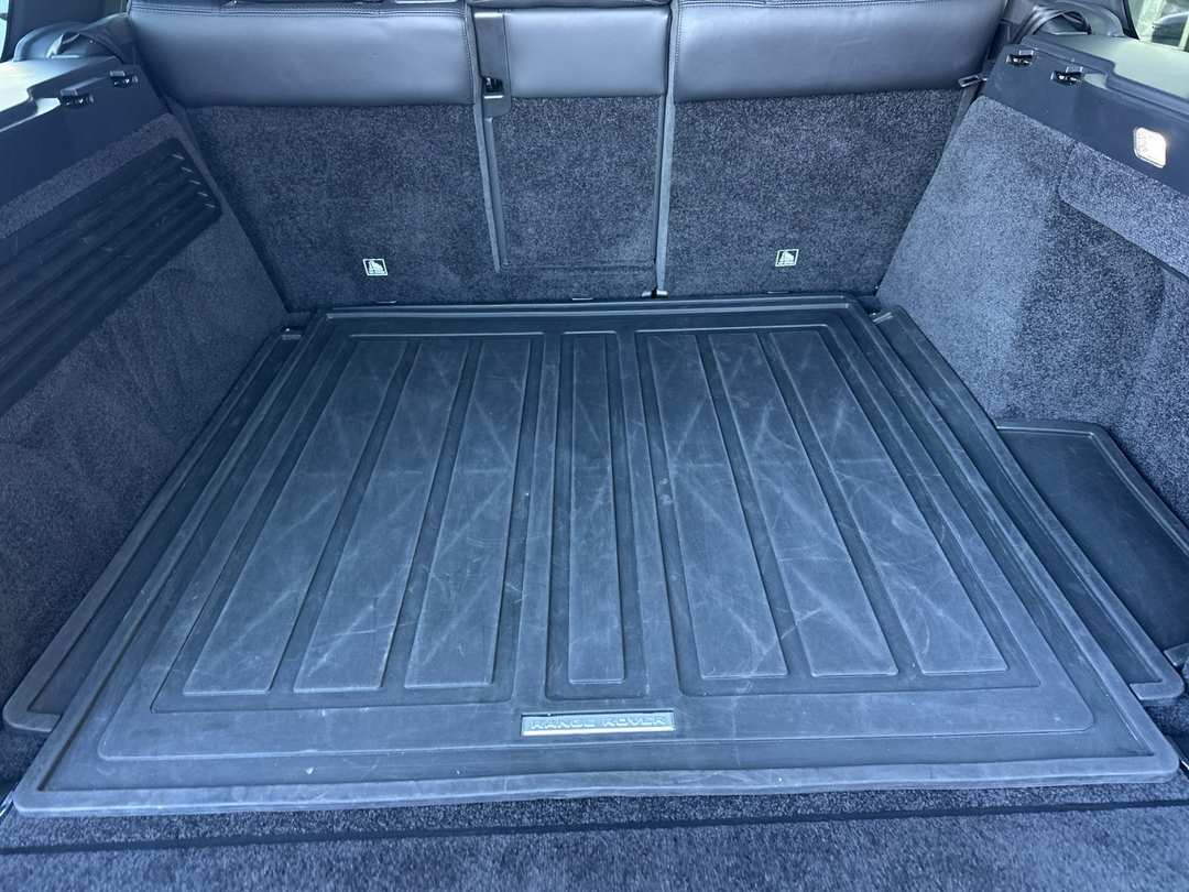 2020 Land Rover Range Rover HSE - Image 14