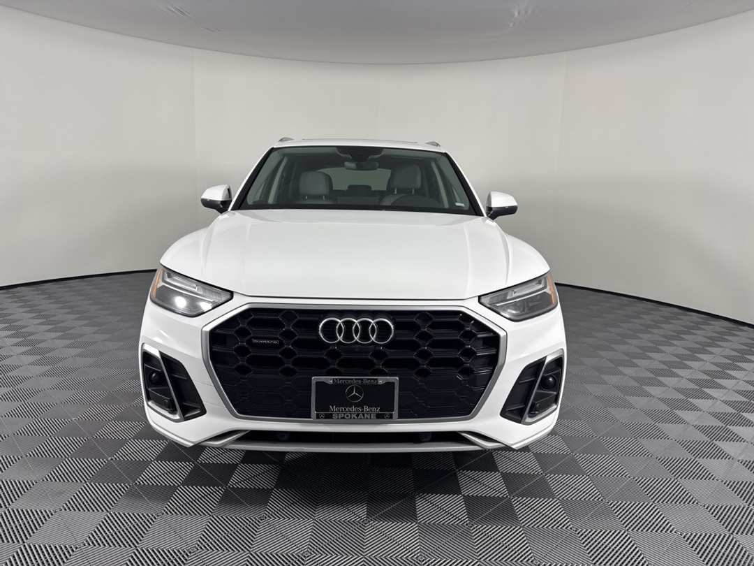 2022 Audi Q5 45 S line Premium - Image 2