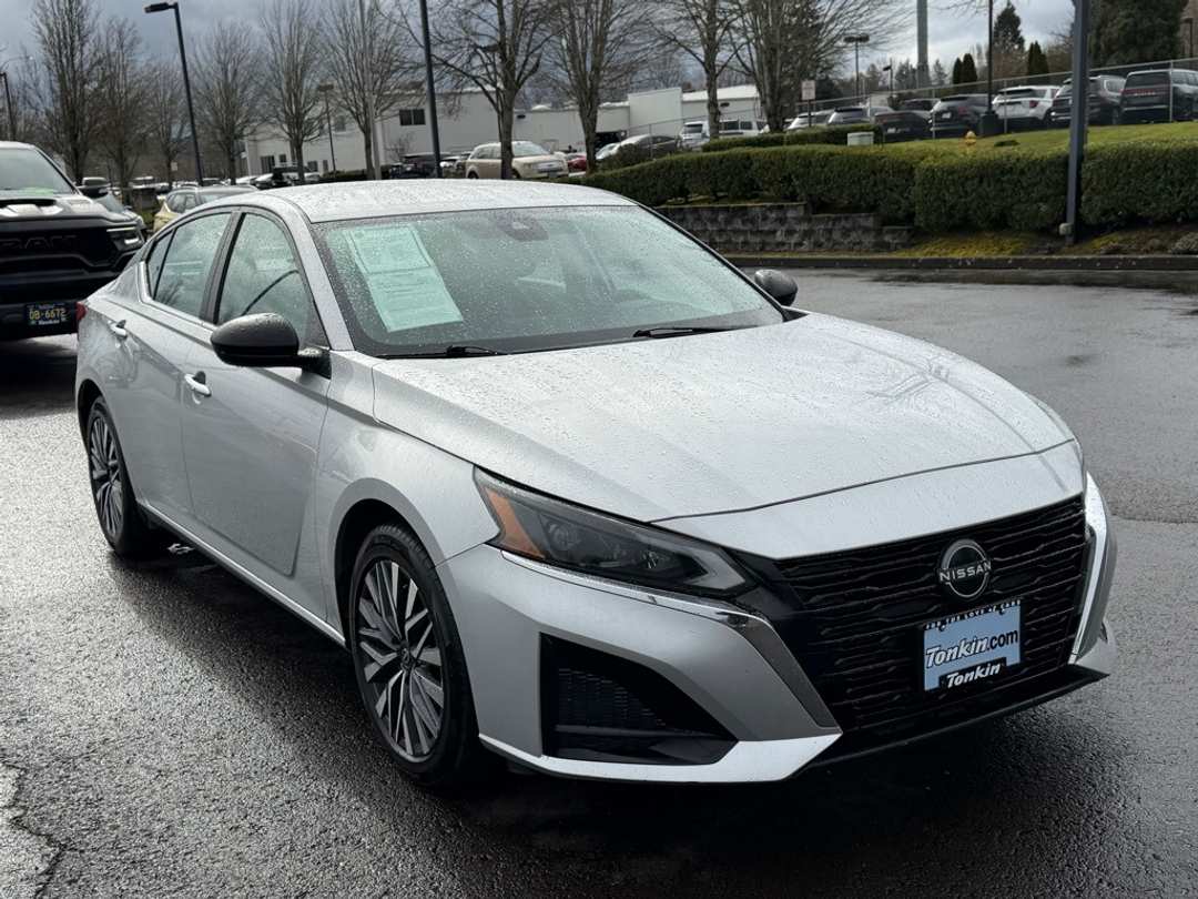 2024 Nissan Altima 2.5 SV - Image 2