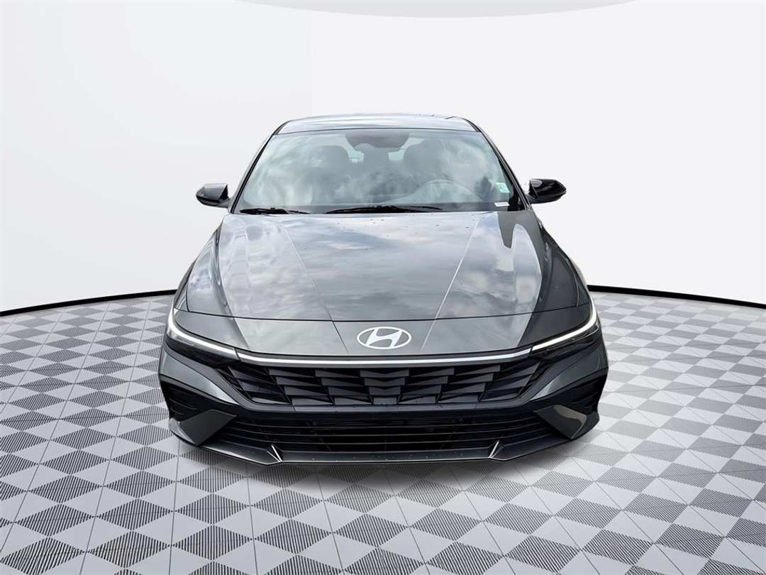 2026 Hyundai Elantra SEL Sport - Image 3