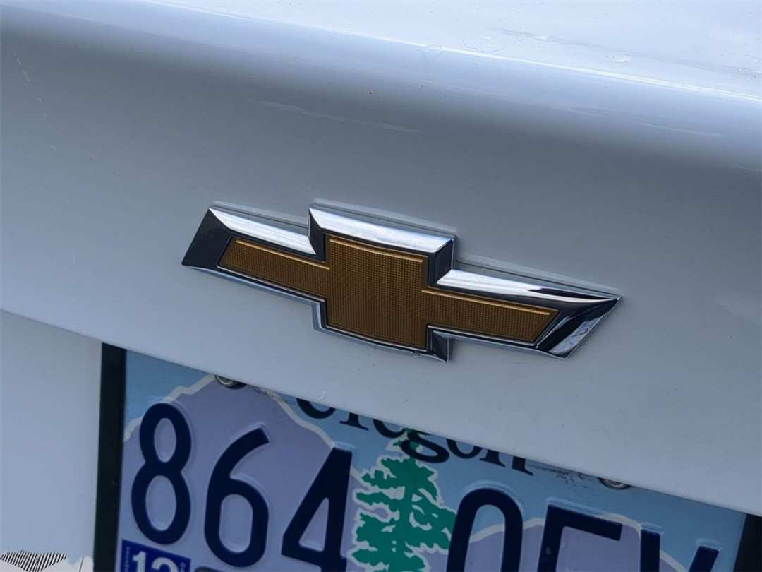 2022 Chevrolet Malibu LT - Image 24