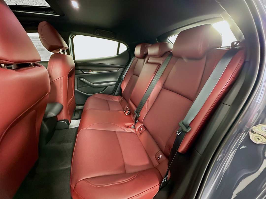 2026 MAZDA Mazda3 2.5 S Carbon Edition - Image 25