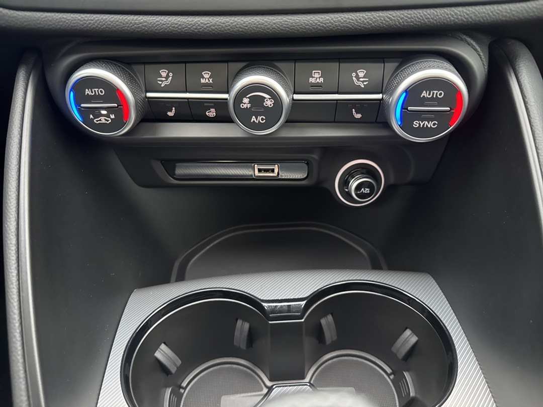 2026 Alfa Romeo Giulia Base - Image 20