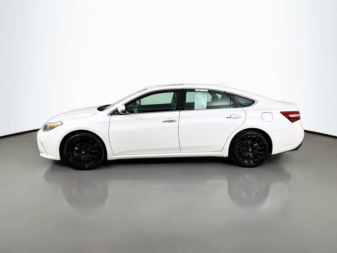 2017 Toyota Avalon Limited - Image 5