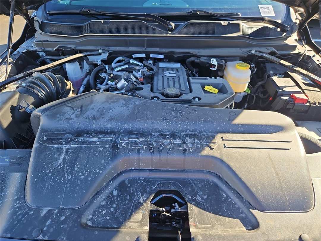2026 Ram 3500 Laramie - Image 31