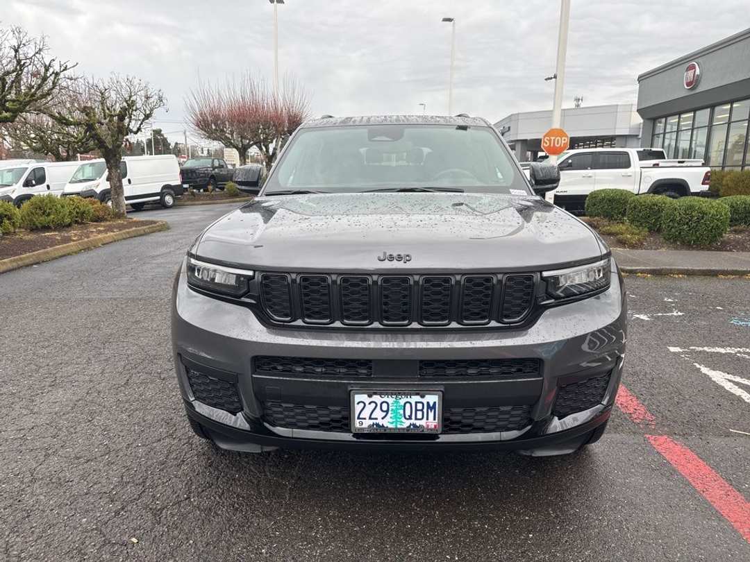 2024 Jeep Grand Cherokee L Altitude X - Image 2