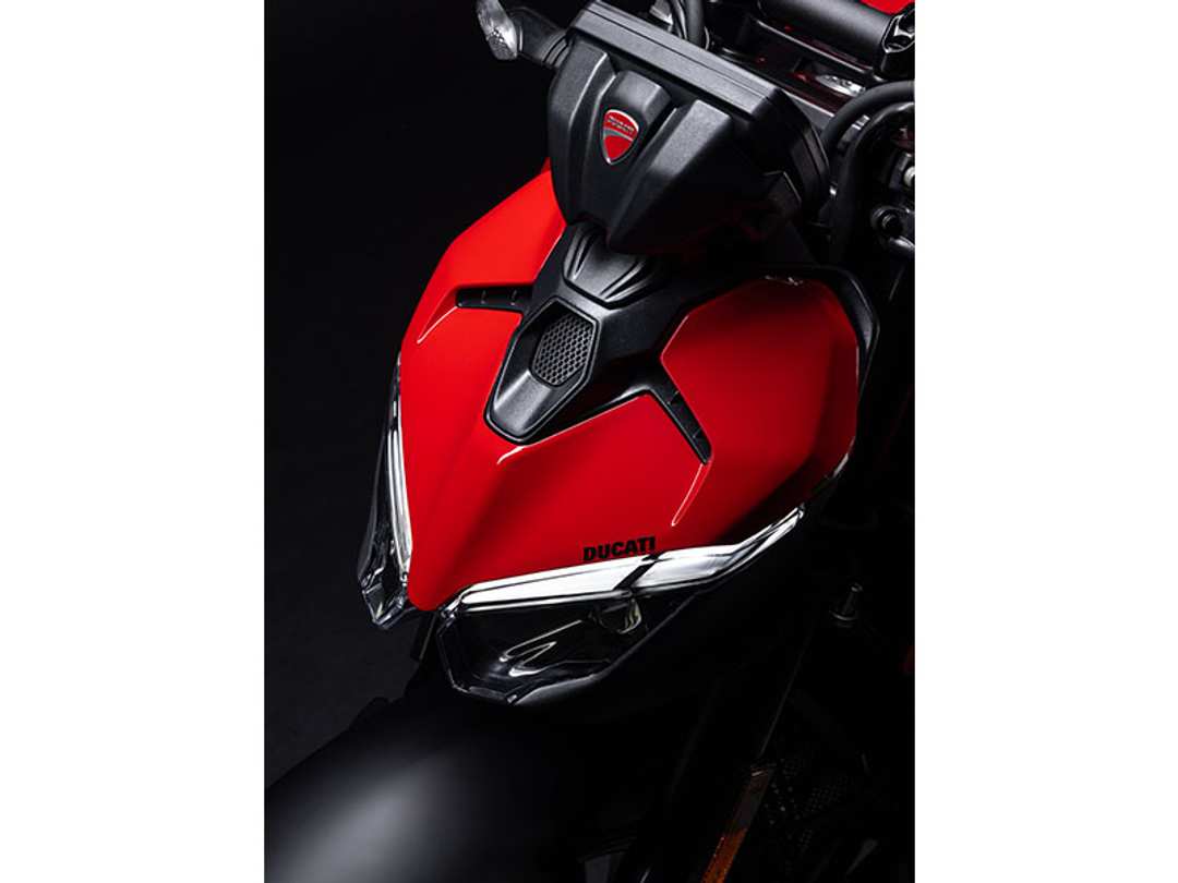 2025 Ducati Streetfighter V2 S - Image 21