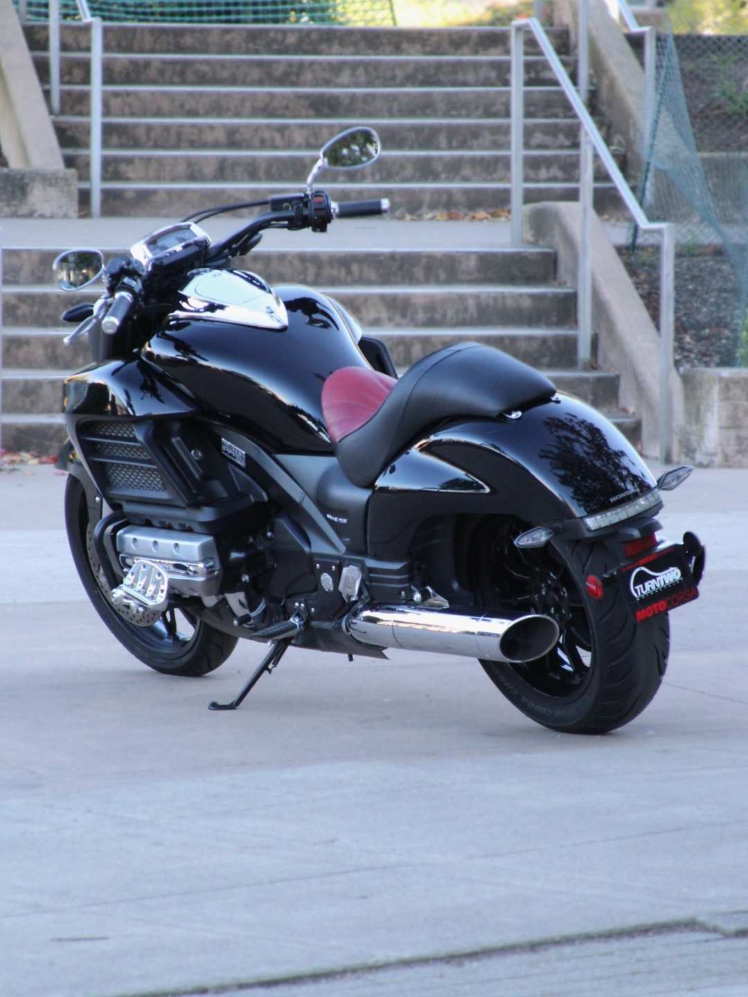 2014 Honda Gold Wing® Valkyrie® Abs - Image 2