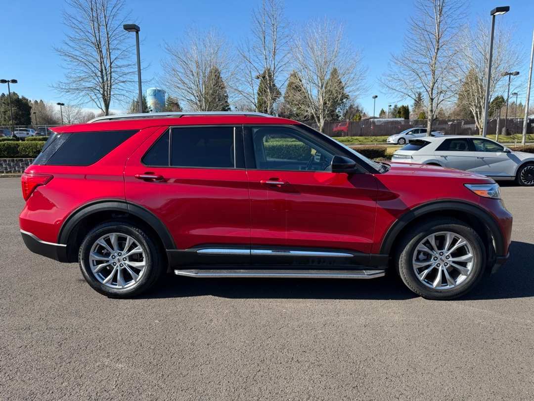 2022 Ford Explorer Limited - Image 9
