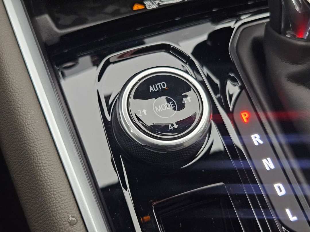 2026 Chevrolet Colorado ZR2 - Image 27