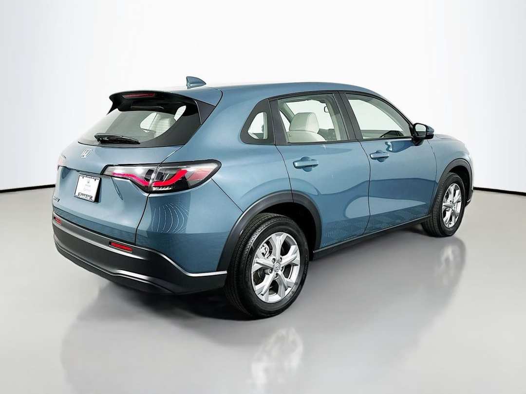 2025 Honda HR-V LX - Image 8