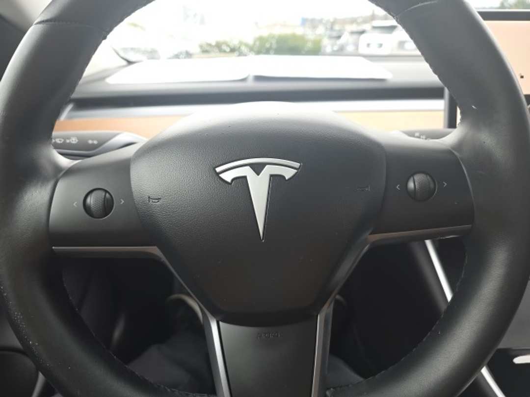 2019 Tesla Model 3 Long Range - Image 11