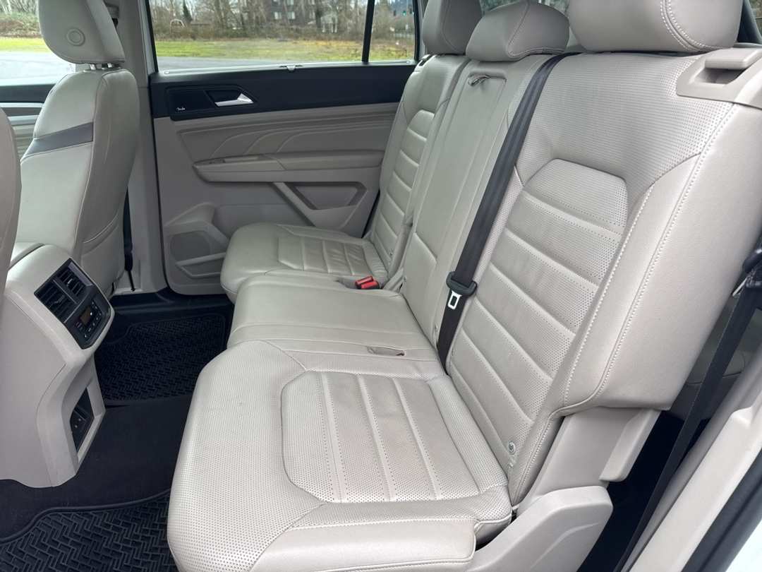 2021 Volkswagen Atlas SEL Premium - Image 17