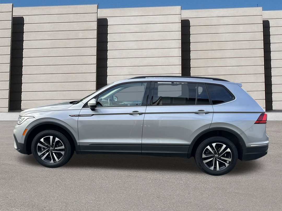 2022 Volkswagen Tiguan S - Image 3