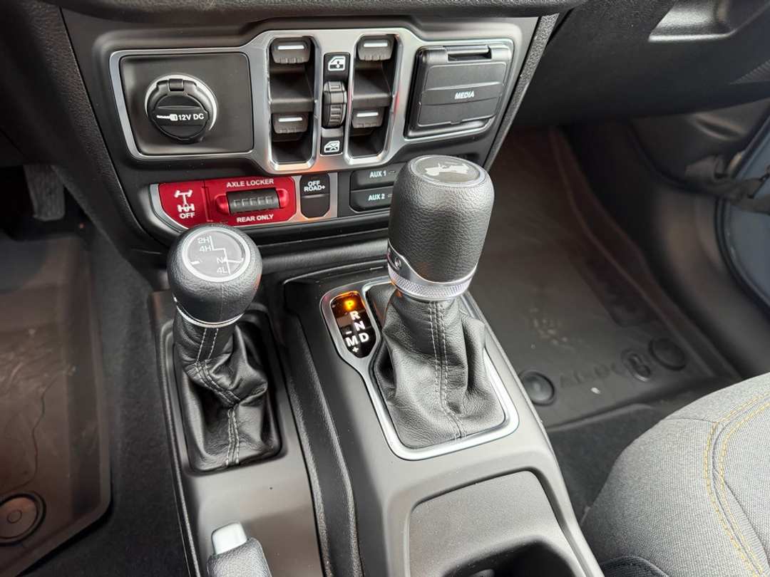 2026 Jeep Wrangler Willys - Image 24