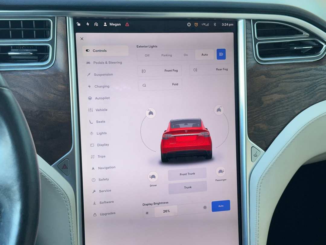 2017 Tesla Model X - Image 19