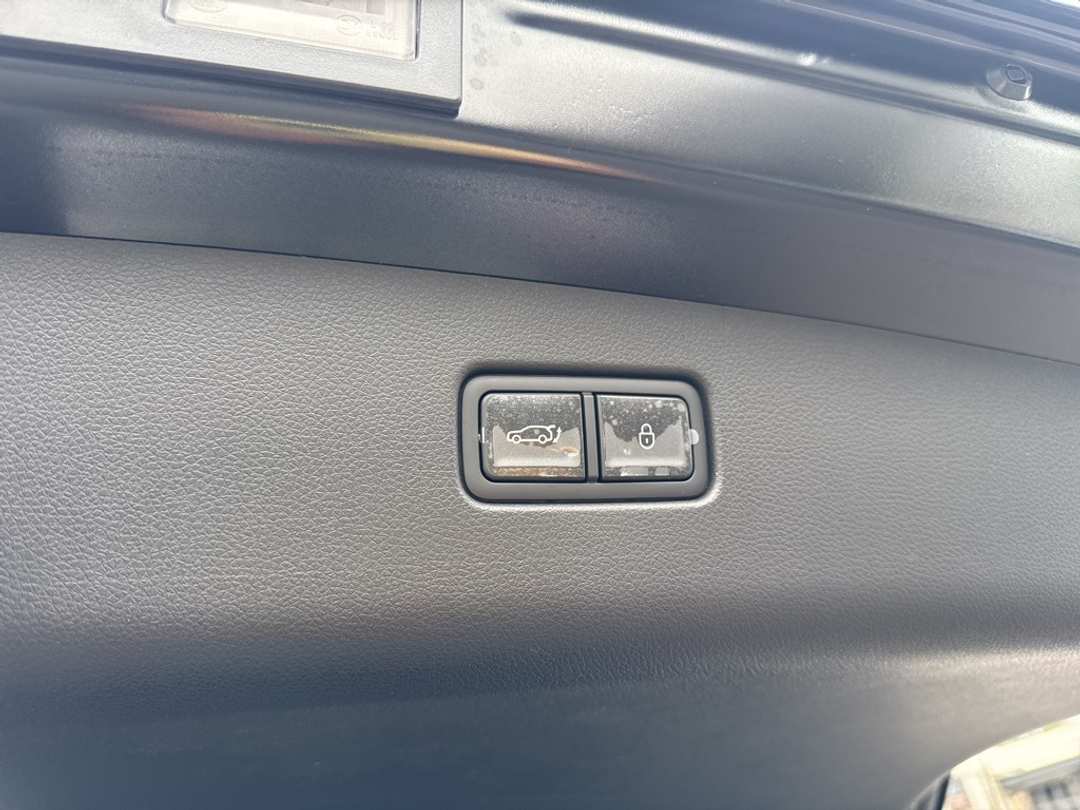 2026 Genesis Gv70 2.5T Advanced - Image 14