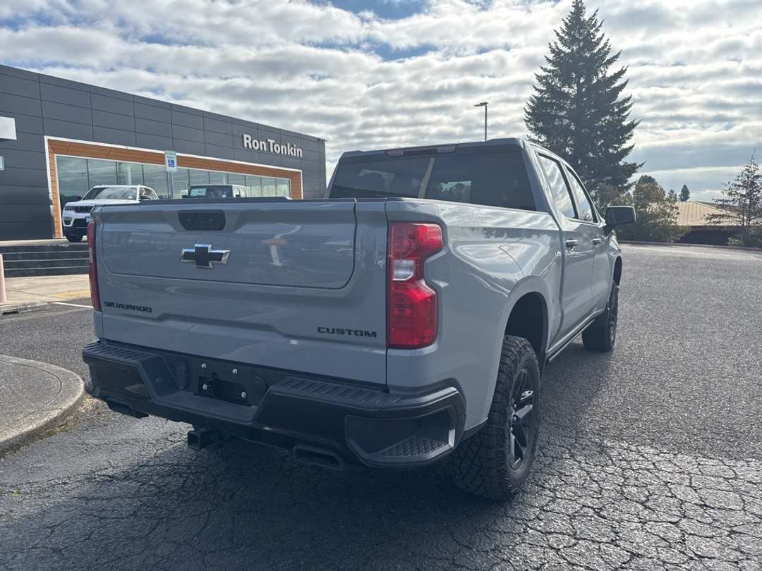 2024 Chevrolet Silverado 1500 Custom Trail Boss - Image 7