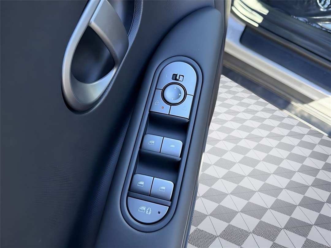 2026 Hyundai Ioniq 5 SE - Image 14