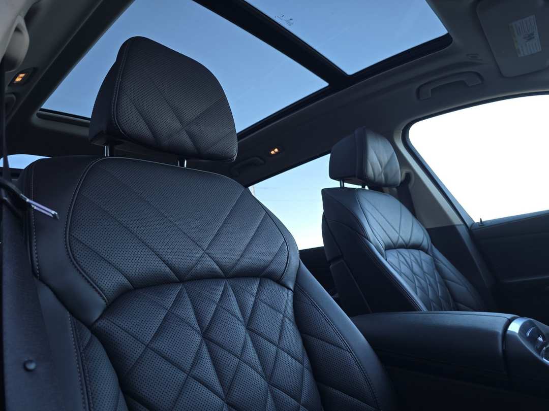 2024 BMW X7 xDrive40i - Image 17