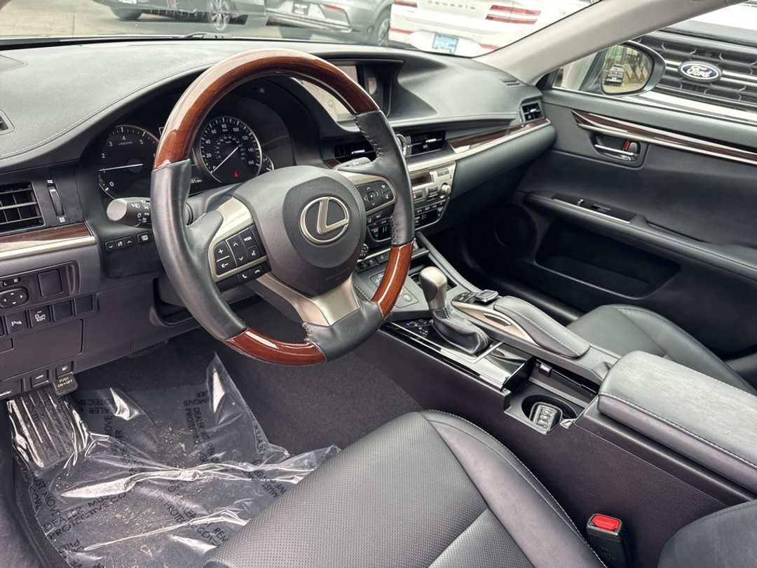 2018 Lexus Es 350 - Image 17