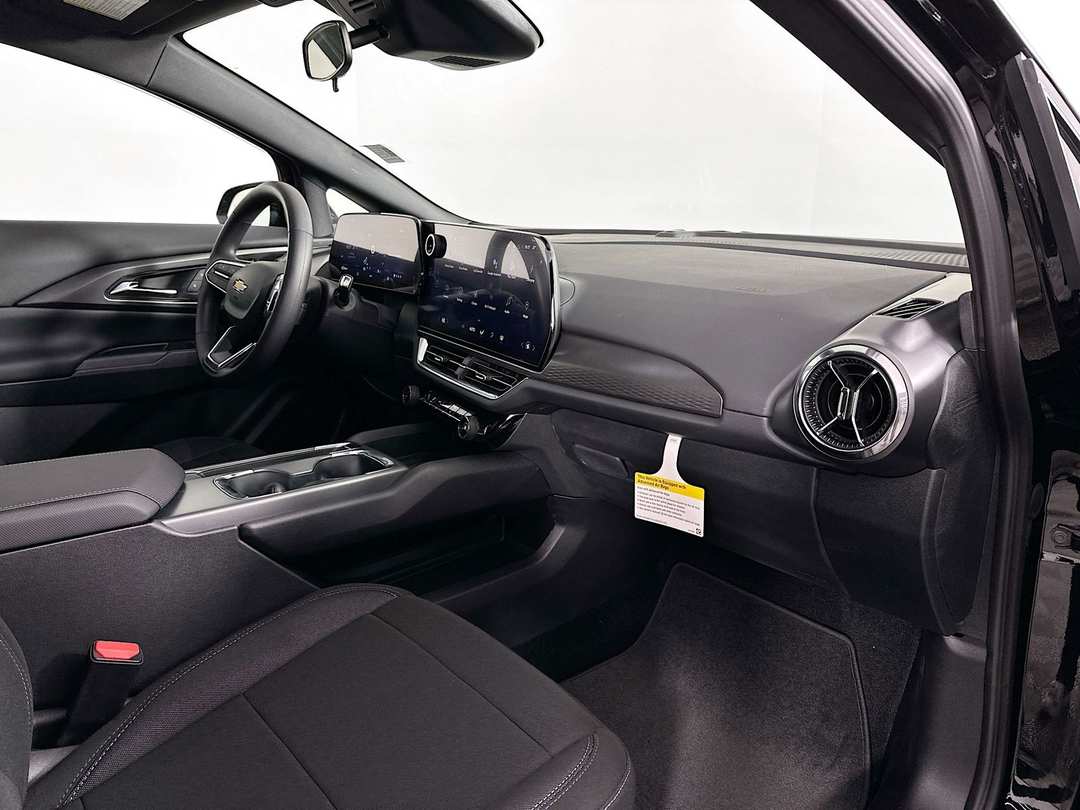 2026 Chevrolet Equinox Ev LT - Image 28