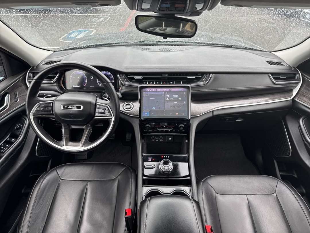 2022 Jeep Grand Cherokee Limited - Image 23