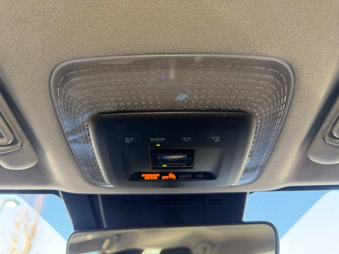 2024 Toyota Prius Prime XSE - Image 29