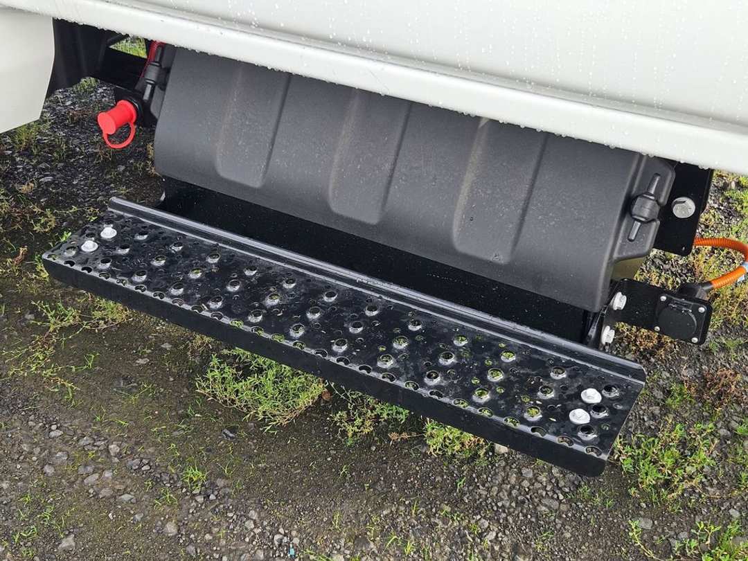 2025 Chevrolet Silverado 4500Hd - Image 39