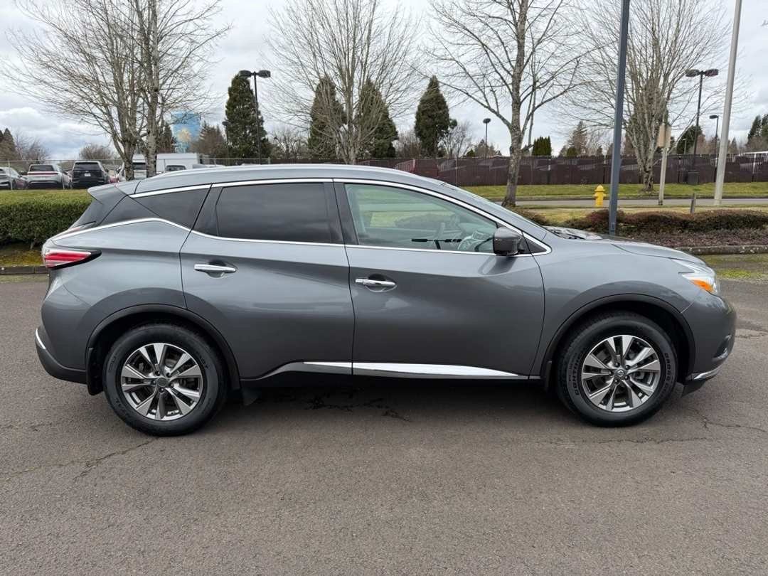 2017 Nissan Murano SL - Image 9