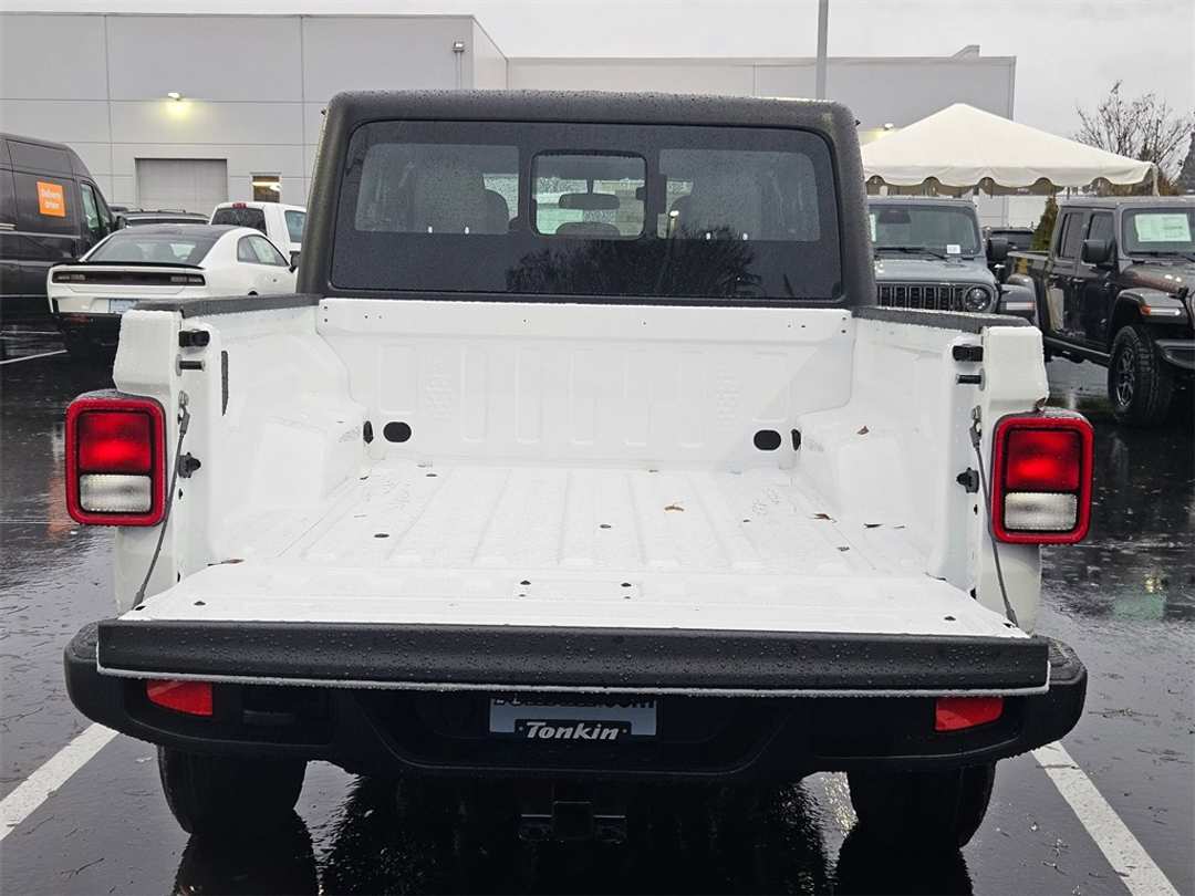 2026 Jeep Gladiator Sport - Image 29