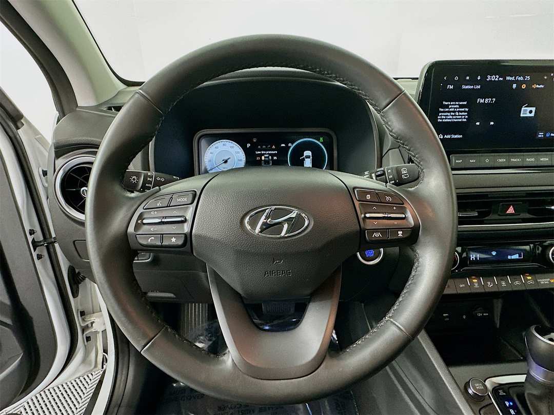 2023 Hyundai Kona Limited - Image 11