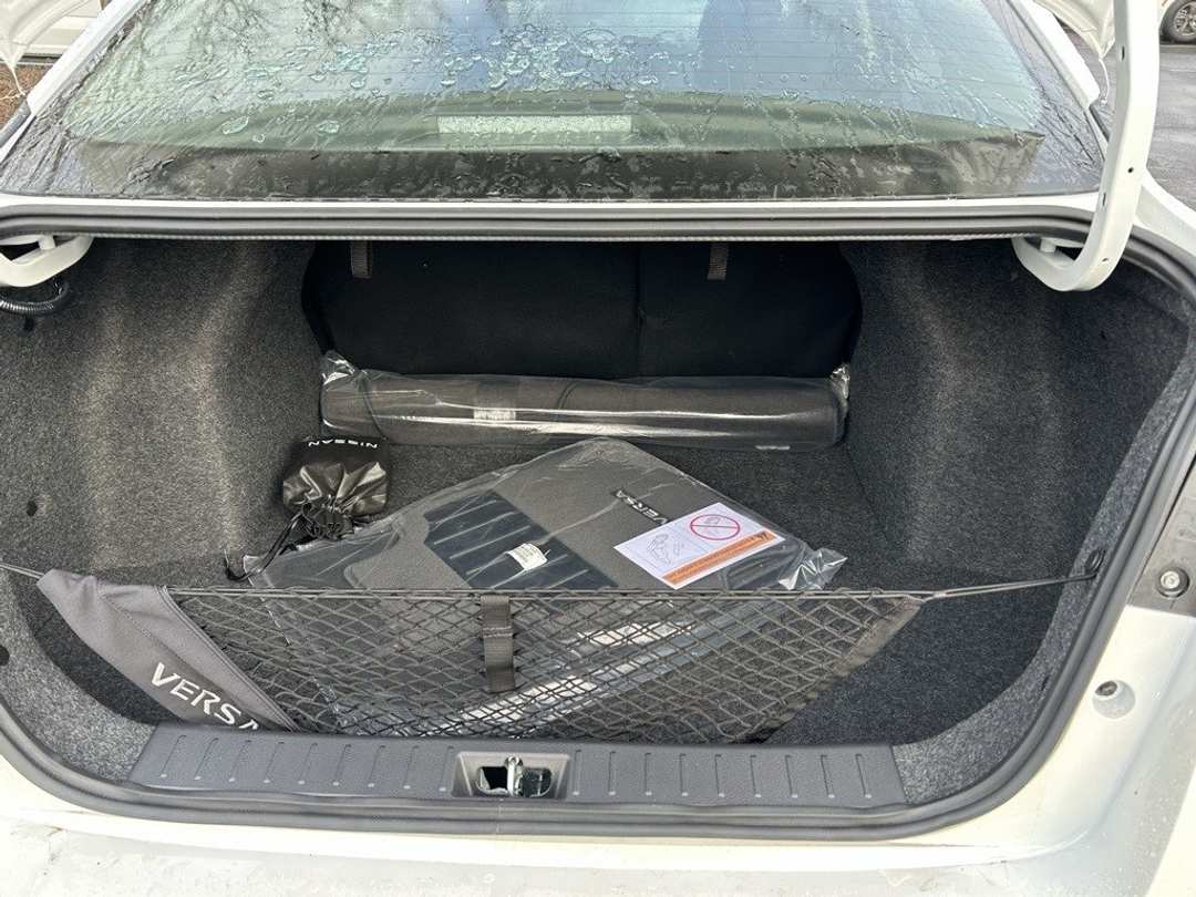 2025 Nissan Versa 1.6 SR - Image 24