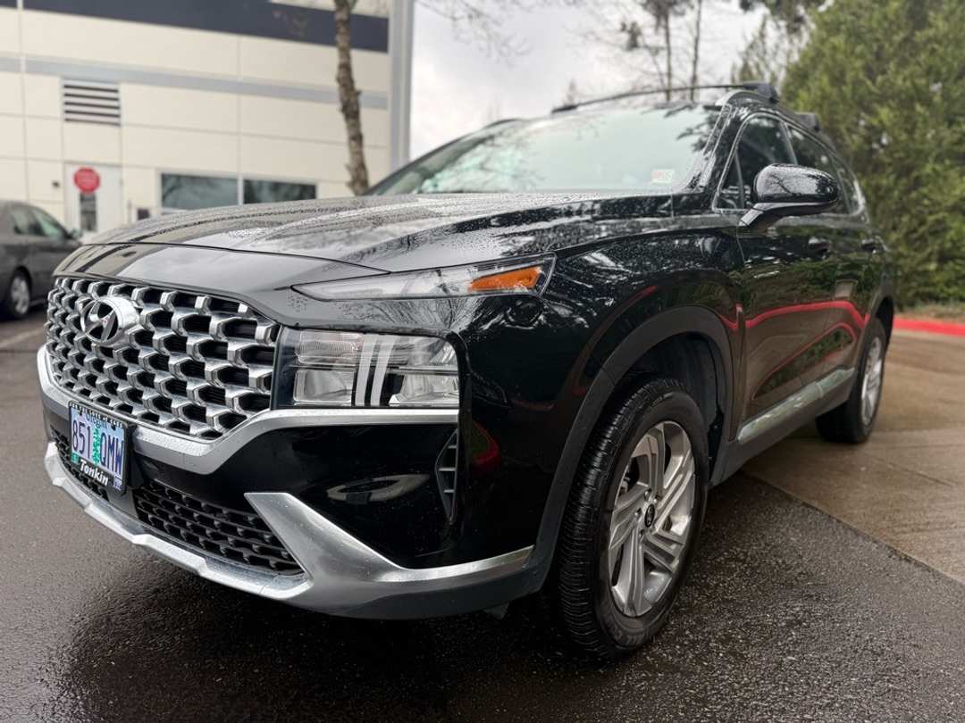 2022 Hyundai Santa Fe SEL - Image 2